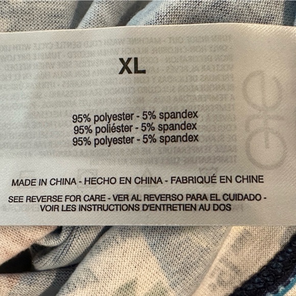 Gloria Vanderbilt Travel Stamps Americana Tee - NWT - Picture 7 of 7